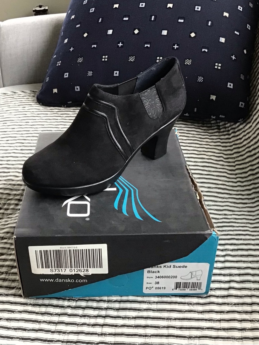 Dansko Banks - New w/box Women's Black Kid Suede Heeled Ankle bootie, 38!